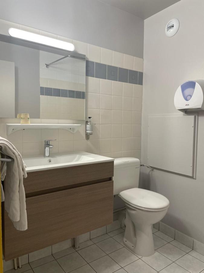Hotel De La Gare Eygliers Екстер'єр фото