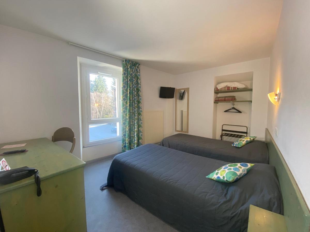 Hotel De La Gare Eygliers Екстер'єр фото
